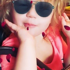 Meet your Posher, Vicky